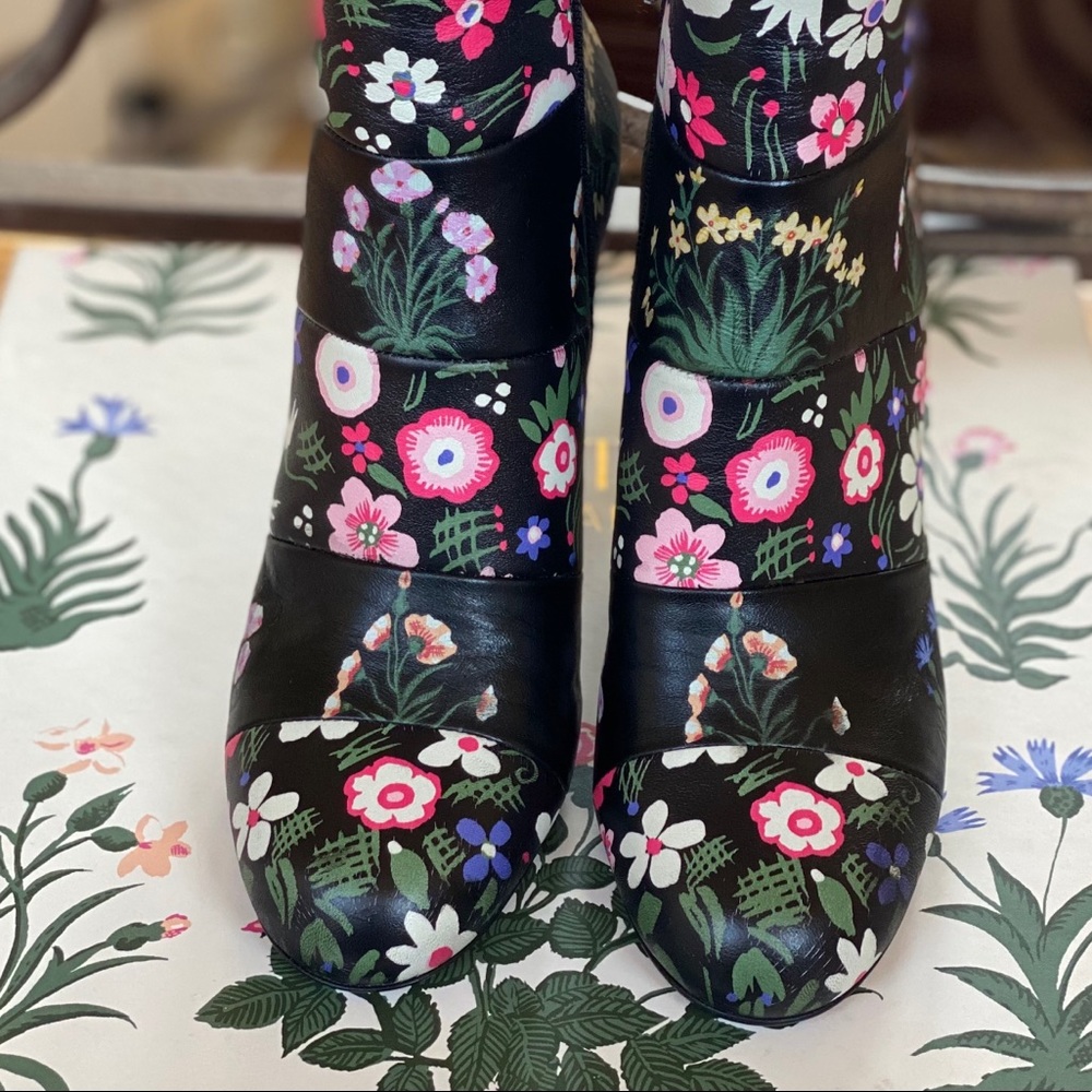 Valentino Garavani Floral Painted Ankle Heel Boots - Picture 3 of 8